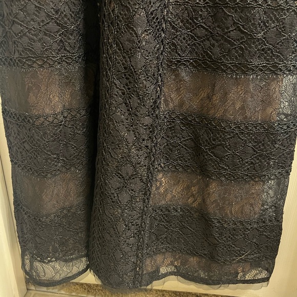 BCBG MaxAzria Black Lace Evening Gown Size 8 - Picture 8 of 15